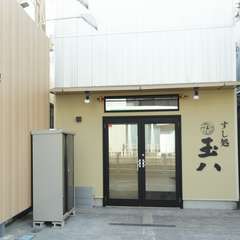 都会の喧騒を感じさせない、落ち着きのある静かな隠れ家