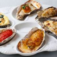 焼き牡蠣6種の全種類1個づつの盛り合わせです。