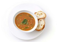 オイスターバー定番のガンボスープ。
独特な辛さとコクのあるスパイシーなスープです。