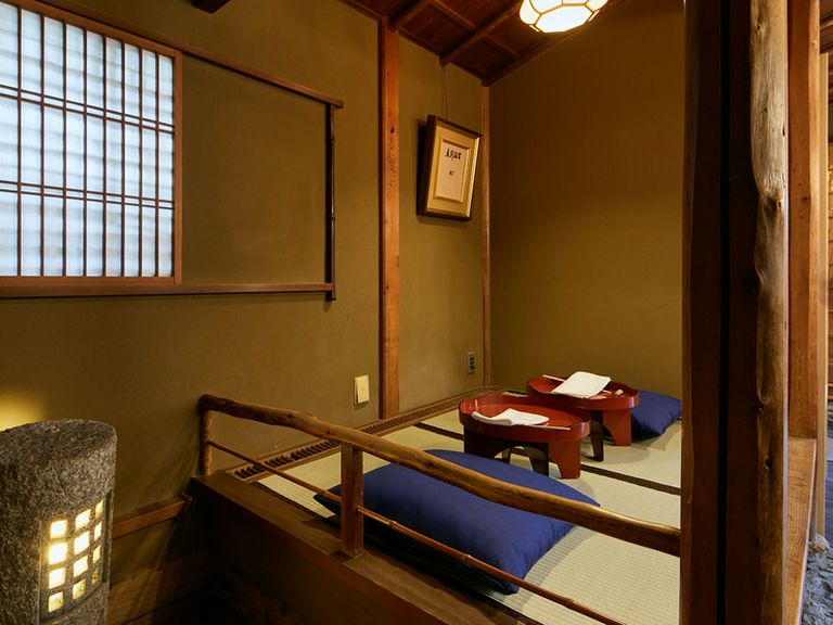 春夏秋冬、季節を表現した伝統的な日本料理で粋なおもてなし