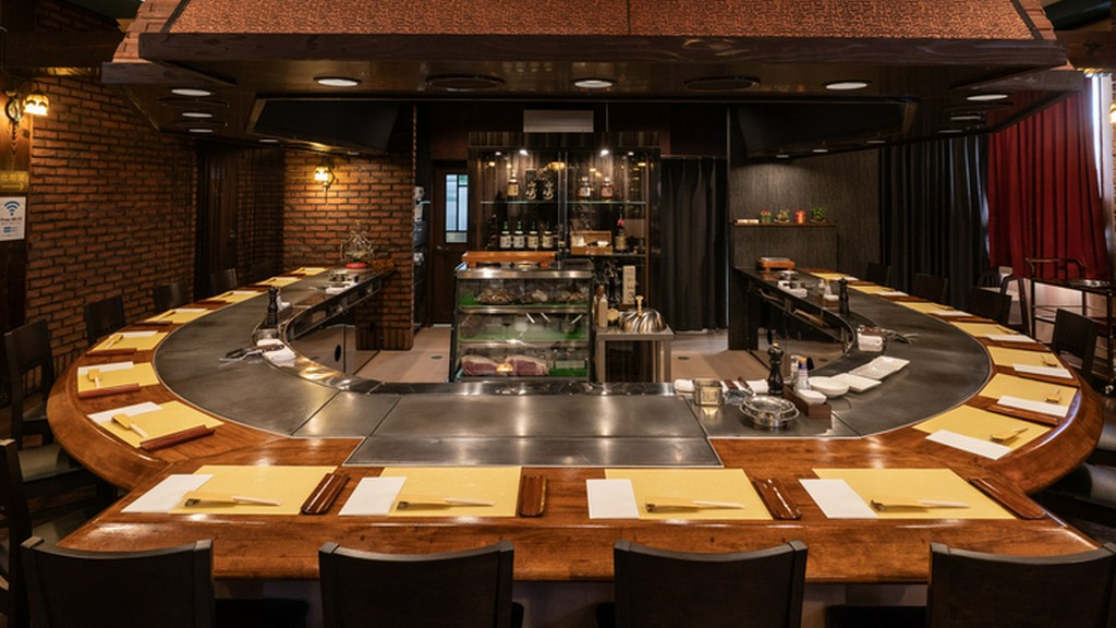 特別な時間を過ごせる、大人のためのシックで贅沢な空間