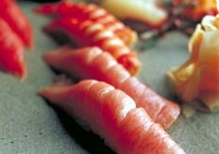 産地はスタッフにお尋ねください
・赤身　2,000円～
・中とろ　3,000円～
・漬け　2,000円