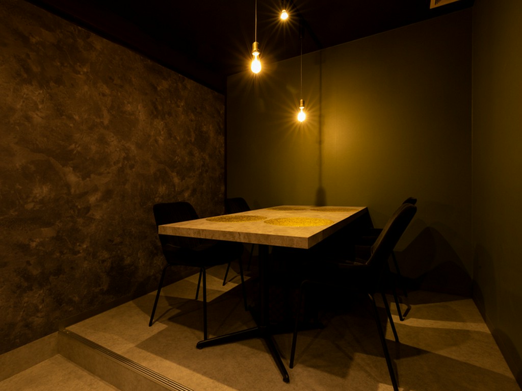 会話と食事を楽しめるプライベートな空間