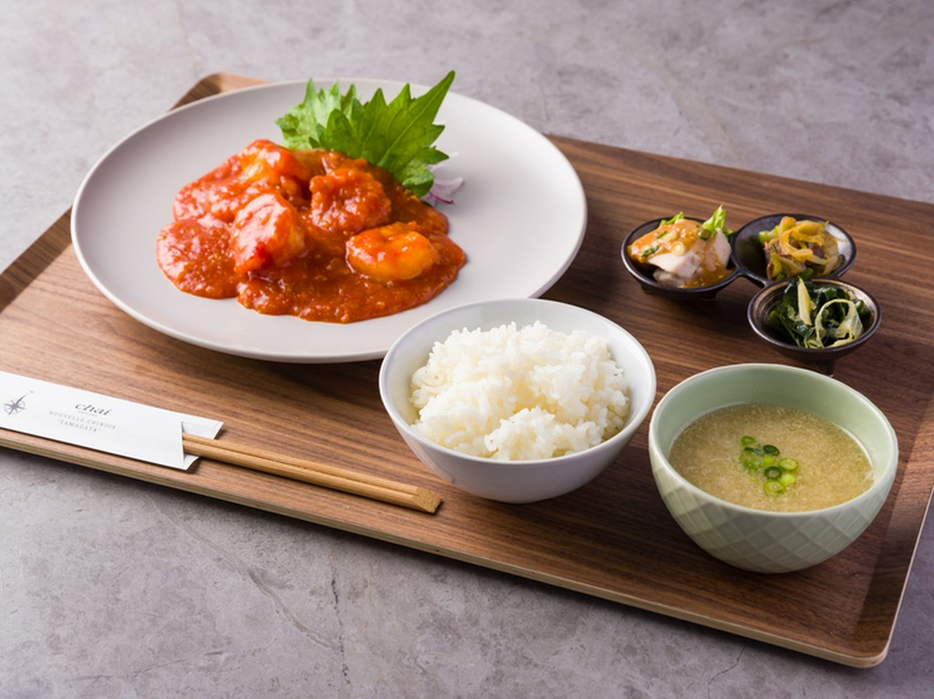 ボリュームたっぷり『ランチセットメニュー』