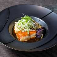 魚介の旨みや甘みを感じることができる一皿です。