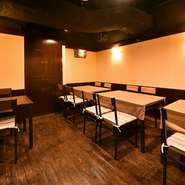 静かで落ち着いた雰囲気は、接待や会食に最適。段取りを大切にしている接待も、経験豊富な店主であれば、その場で臨機応変に対応してもらえます。まずは、気軽に相談から。