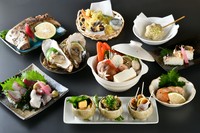 手間暇かけた、一つ一つの料理を堪能できる『飲み放題付 店長おまかせコース8品』