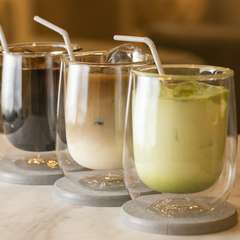 コーヒー、ミルクティー、抹茶ラテ