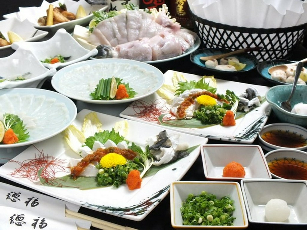 「ふぐ」を満喫するフルコースは、食通の集まる忘・新年会に最適
