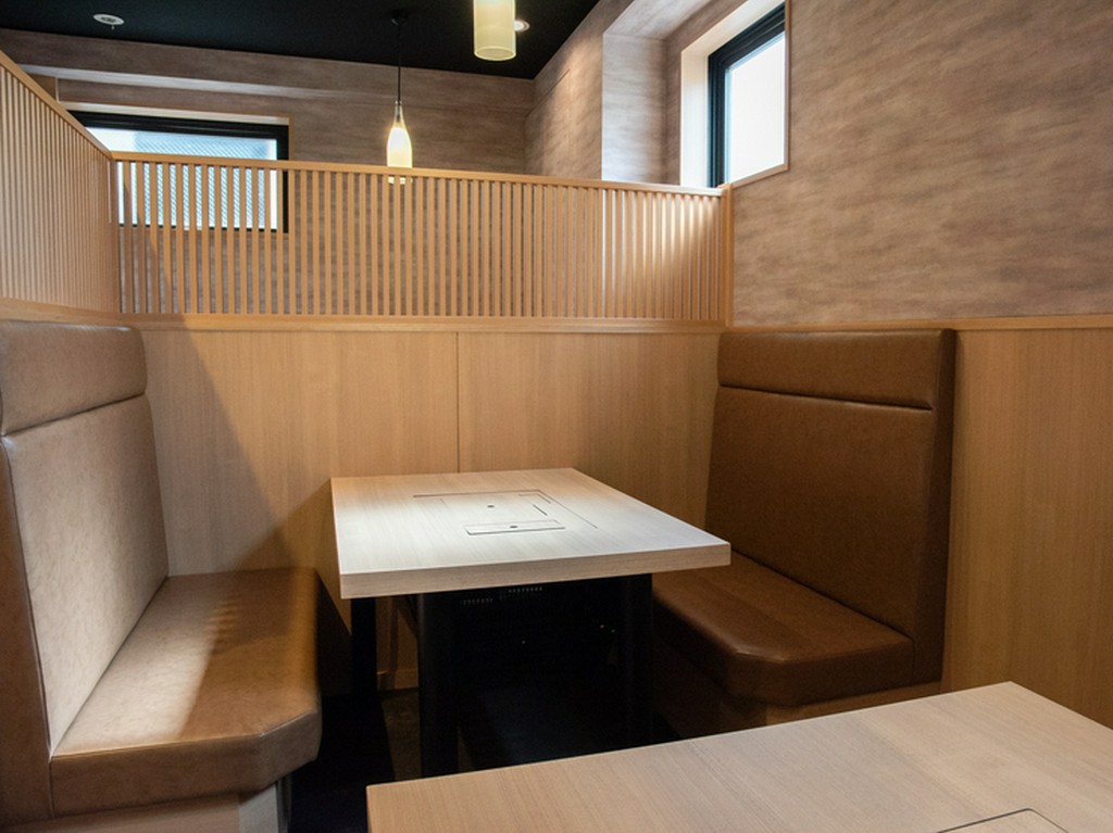 白木が温もりを演出する和みの空間