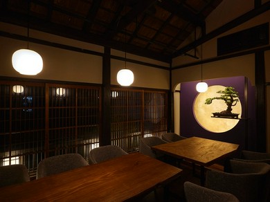 微かに時を刻む音だけが聞こえてきそうな2階に個室を設置