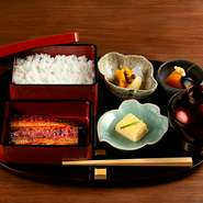 ・小鉢
・肝吸い
・漬け物
・デザート
特6050円／並5500円