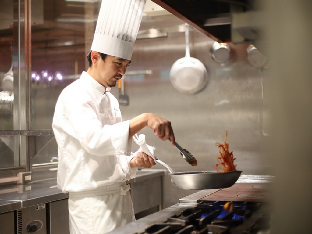 世界のビールとお互いに引き立てあう料理を考案