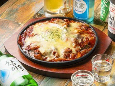 とろけるチーズの絶品『チーズタッカルビ』