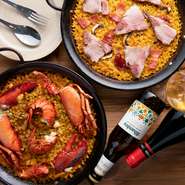 料理に使われる魚介類は、長浜鮮魚市場から直送されています。鮮度や品質を見極めて仕入れが行われているので、素材のうまみがしっかり引き出された、風味豊かなスペイン料理が堪能できます。