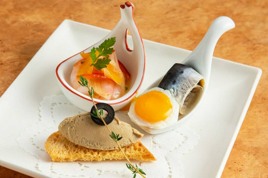 全国から選りすぐられた食材と自由な発想が紡ぐ料理