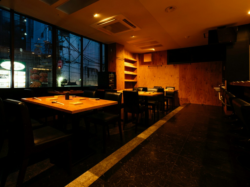 和モダンな雰囲気の店内は、大切な方との食事にも最適