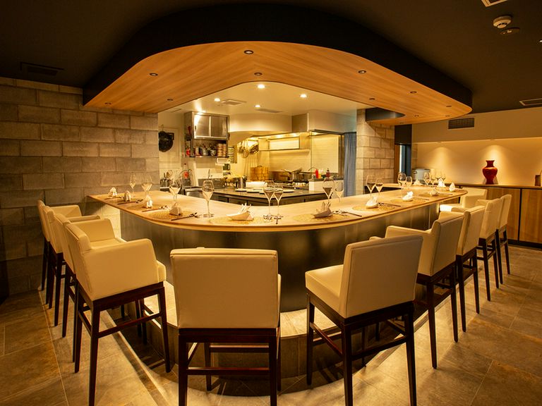 非日常を体験できる、ライブ型の美食空間