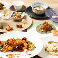 四川料理の伝統的な技術を継承しながらも、枠にとらわれない発想で構成されるコース料理。オーソドックスな四川料理が楽しめるランチ、高級食材と色彩豊かな盛り付けが魅力のディナー、どちらもコースも評判です。