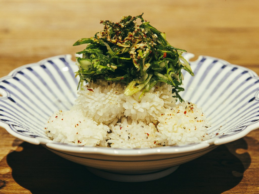 ウルテ刺し　九条ネギ添え