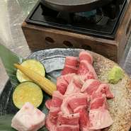 国産牛カルビをご自身の好きな焼き方でご賞味いただけます。