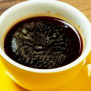 ラ・マルゾッコLinea-2というエスプレッソマシーンで淹れる、店主自慢のオリジナルコーヒー。コク、苦み、甘み、酸味などすべてのバランスが絶妙で、また飲みたくなる味わいです。