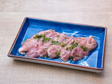 みつせ鶏のせせりの青唐辛子焼き