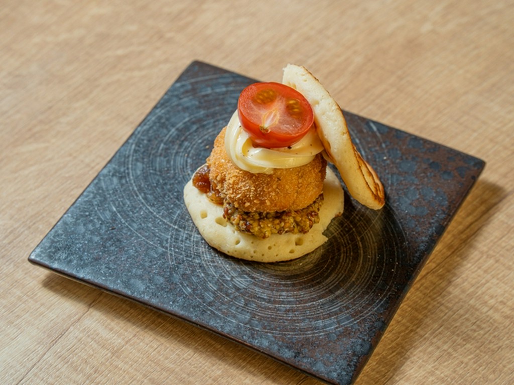 鬼つねスライダーバーガー