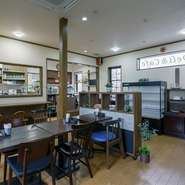 さまざまな飲食店で腕を振るった料理人がつくる料理は幅広く、リクエストも応えてもらえます。誕生日、記念日、歓送迎会、結婚式2次会ももちろん快諾。まずは気軽に相談から。