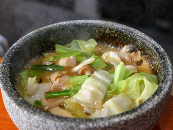 見て楽しい、食べておいしい『石焼あんかけ焼きそば』