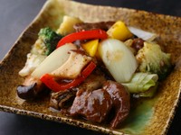 柔らかなアンガス牛のザブトンを強火で焼き上げた自慢の一品！