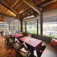 窓際のソファ席はお子様連れにおすすめ