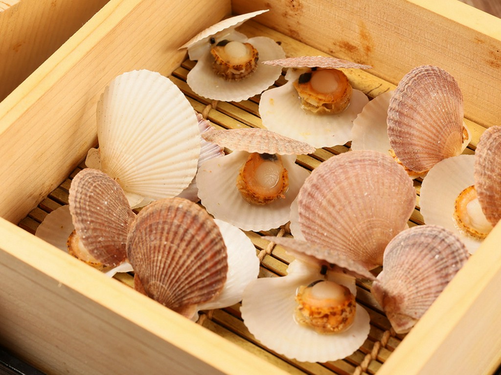 帆立の稚貝の蒸籠蒸し