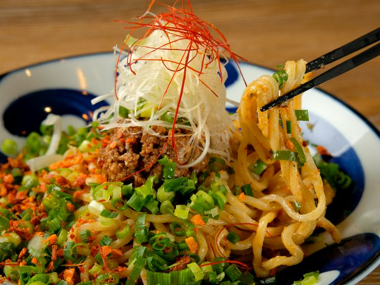 “〆だけじゃない”おつまみ麺としても人気の『汁なし担々麺』