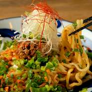“〆だけじゃない”おつまみ麺としても人気の『汁なし担々麺』