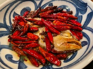 演出から彩りまでこだわった一品料理