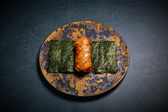 雲丹と赤身の手巻き寿し