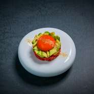 アアボカド炙りユッケ