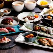 名物の海鮮茶碗蒸しをはじめとした選べるコースメニューが充実。素材の持ち味を存分に生かした握り鮨や天ぷらのほか、つまみ・逸品など満足いただける品々をご用意しております。