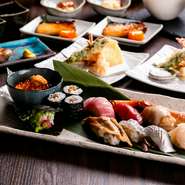 知床鶏炭火焼きや鮨7種など含む『おきまり彩コース』全16品！「北海道の海鮮と日本の四季の素材を少しづつふんだんに」をコンセプトに、旬の味覚を存分にお楽しみいただけます。