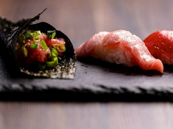 西京焼きやいくらおちょこ丼、海老とアスパラの天婦羅などを含む「彩コース」全12品！