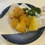 とろーりチーズがクセになる女性に人気のメニューです。ハニーマスタードでお召し上がり下さい

