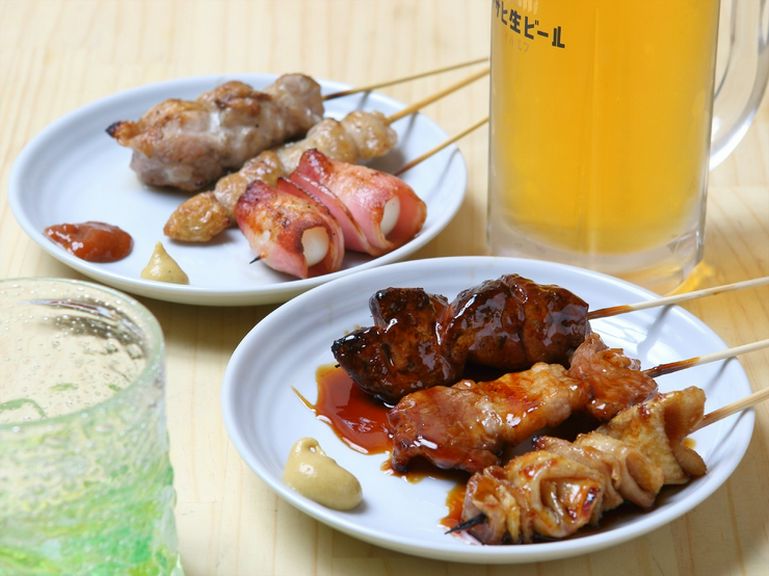 香ばしく焼き上げられたジューシーな『串各種』
