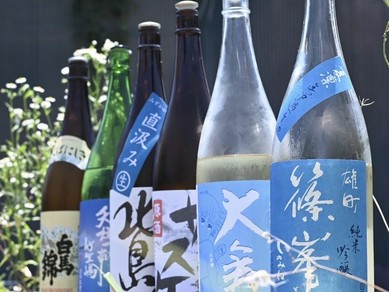 地元奈良県産を中心とした全国各地の厳選した日本酒
