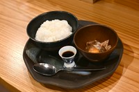 奈良県産のお米、卵、醤油を使用したシンプルな卵かけご飯