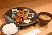 夜限定の日替わり定食。空腹時におすすめ
※内容は都度変更します。写真は『からあげ定食』