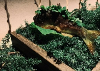 素材の旨みを存分に味わえる『鮎の骨焼きと肝』