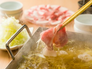 お肉、野菜、だしを一緒に食べられる逸品鍋『葱しゃぶ』