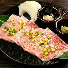 肉質がキメ細やかで、霜降りの入り方も適度で程よい柔らかさ『特選和牛サーロイン』