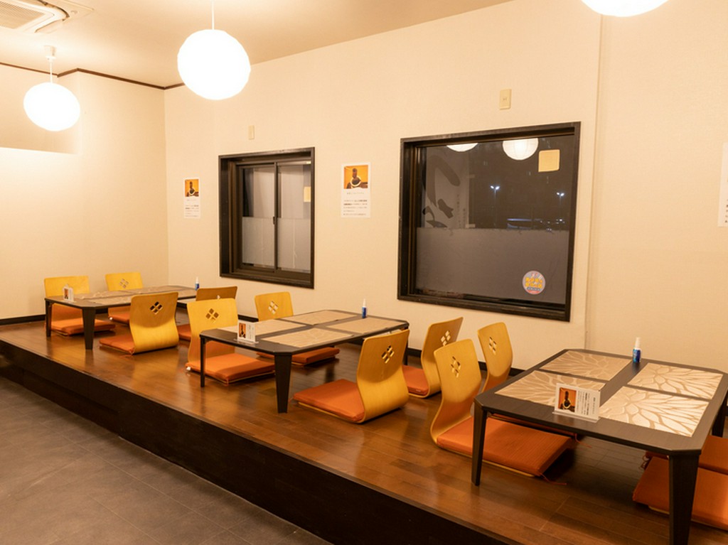 鰻をリラックスして楽しめるくつろぎの空間